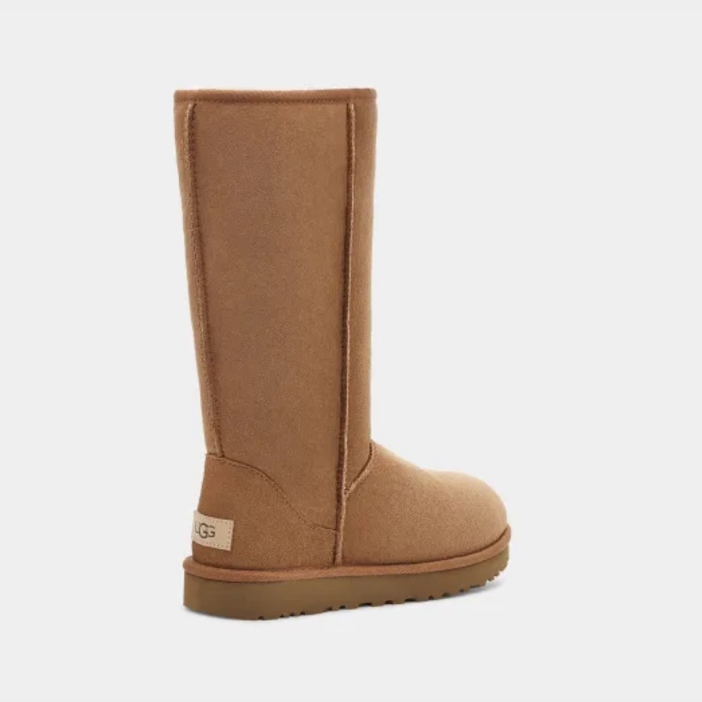 UGG Classic Tall II Boot - Chestnut - Women’s US 7